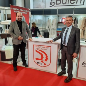 By Bülent